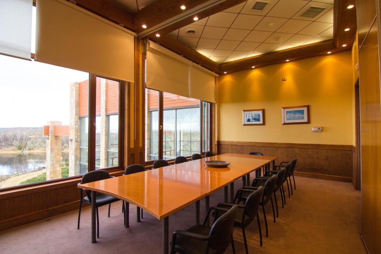 Hotel Y Cabanas Llanuras De Diana - Caja Los Andes Puerto Natales Ngoại thất bức ảnh